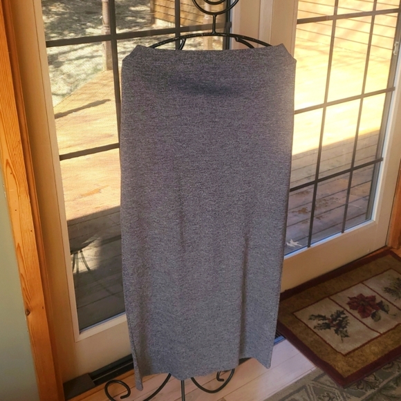 Pursuits, Ltd. 100% Extra Fine Italian Merino Grey Wool‎ Long Sz. L Skirt - Picture 5 of 9